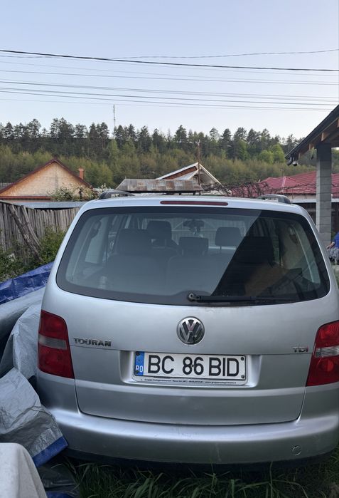 Vand ww touran 1.9 tdi 7 locuri
