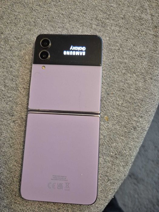 Samsung Z flip 4 128gb cu 8 gb perfect functional baterie excelenta