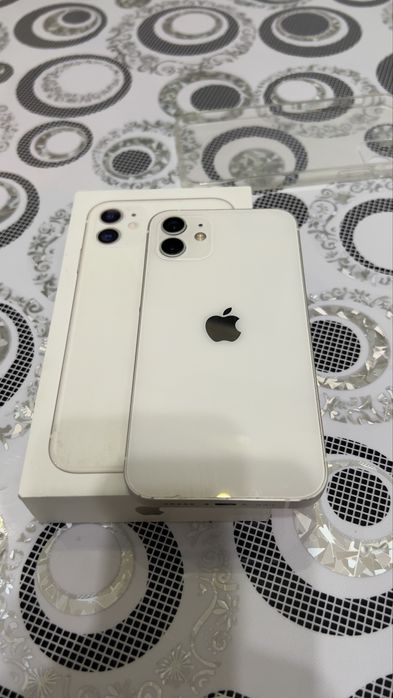 iPhone 12 отл состаянии