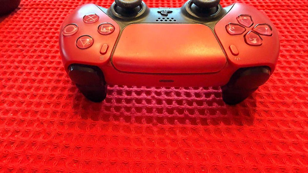 Kонтролер за PS5 червен