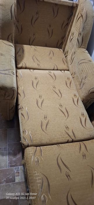 Кресло с сундуком