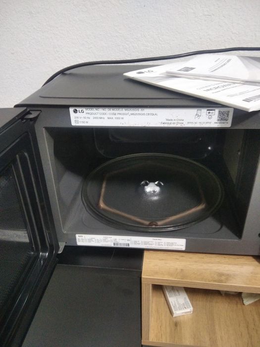 Продам микроволновку сенсорная