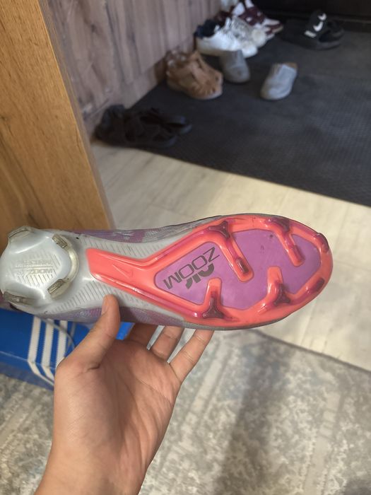 Футбольные бутсы