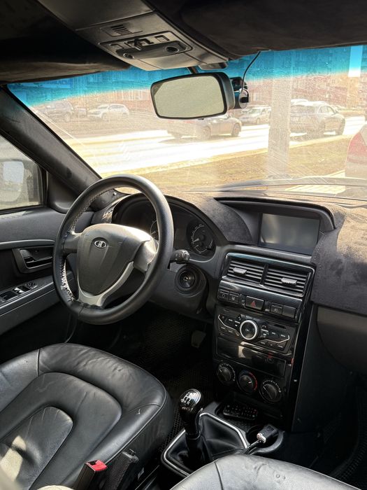 Приора 2 2015 год хэтчбэк