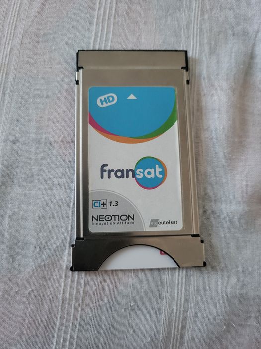 Modul de acces condiționat (CAM) cu cartela pentru satelit Eutelsat 5V