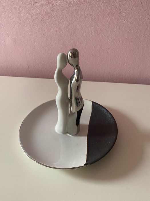 Сувенир/поставка  “влюбени”