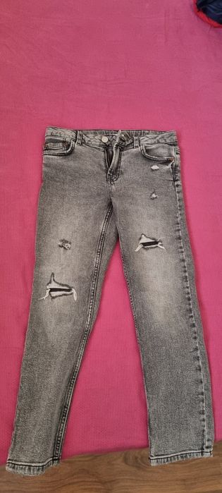 Запазени дънки за момче