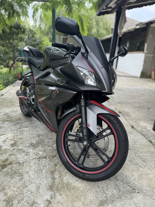 Yamaha Yzf r125 din anul 2012