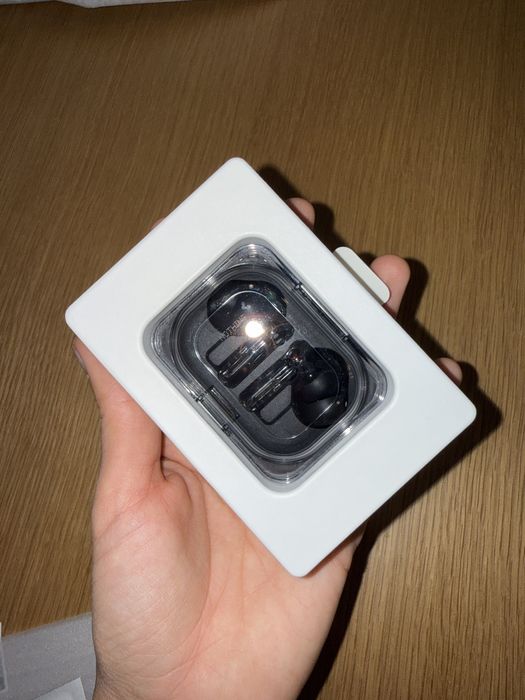 Casti wirelles Nothing Ear(a)