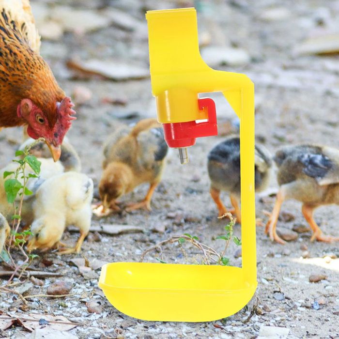 Ниппельные поилки для кур