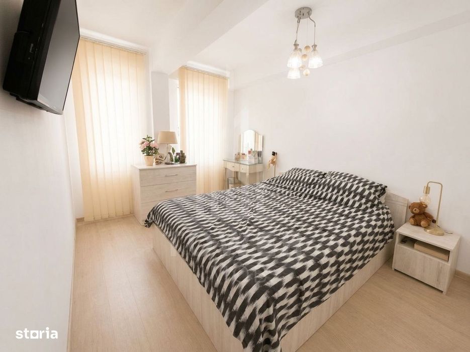 SUPER PREȚ - Apartament 3 camere cu 2 băi, 1 loc de parcare și 2 balco