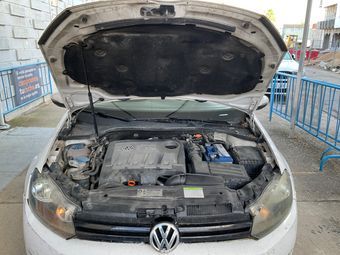 Volkswagen Golf VI 2.0 TDI Advance 2010