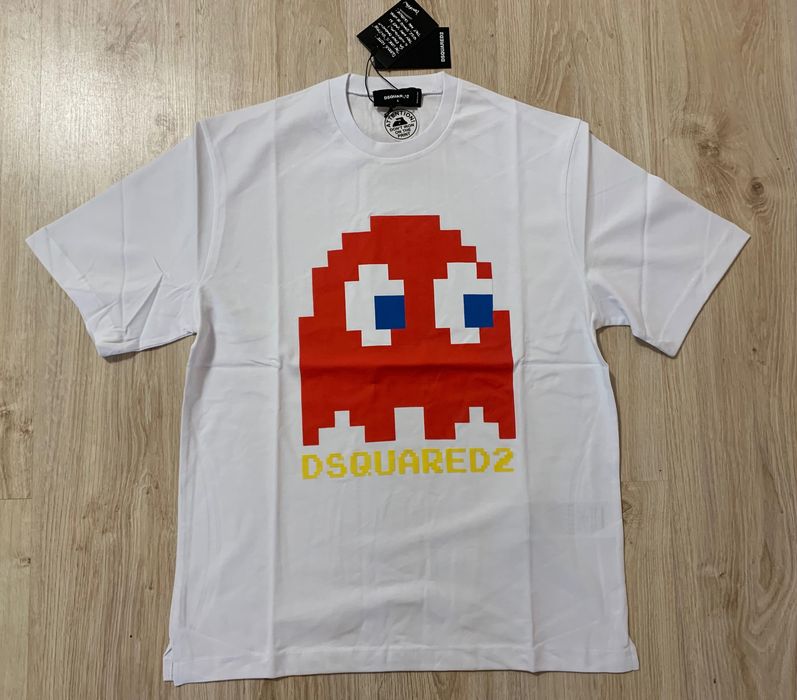 Нови мъжки тениски Dsquared в черен и в бял цвят.Нови с етикети
