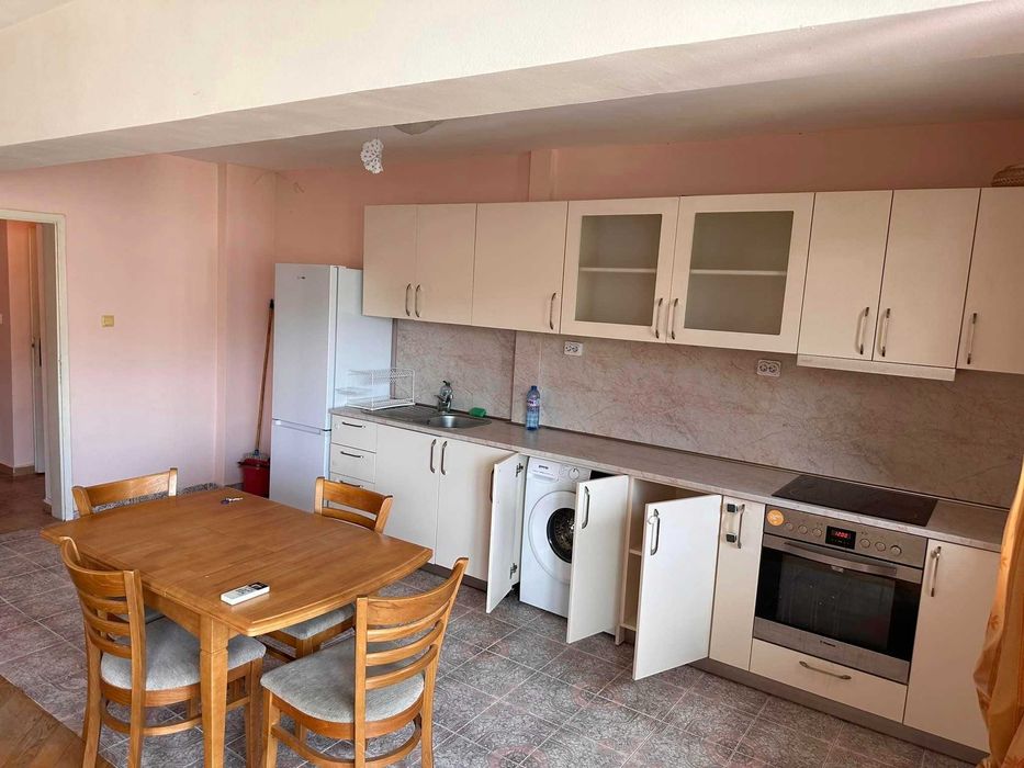 Дава се под наем Двустаен апартамент в Варна, Чаталджа - 68 кв.м за 433.5 € - Снимка #2