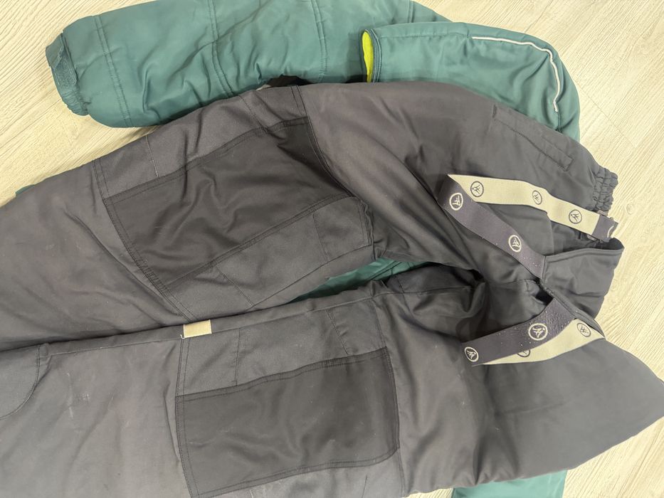 Продам зимний костюм 152 р