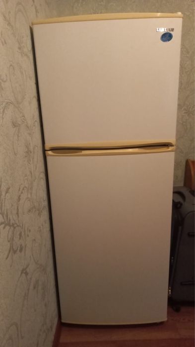 Продам холодильник