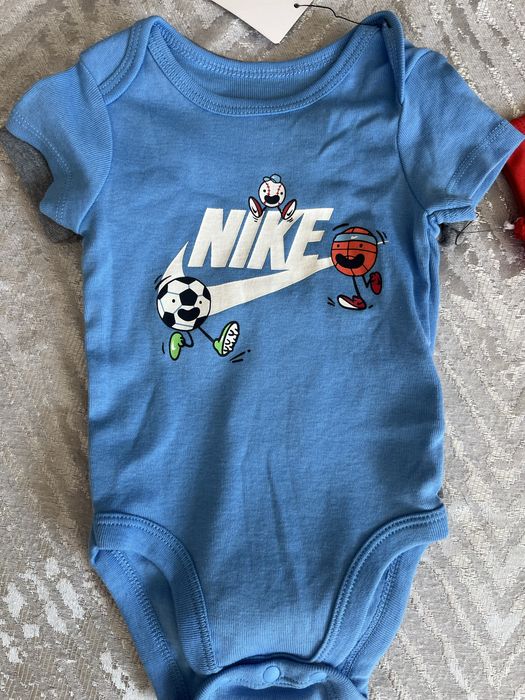 Бодита на Nike 3 броя