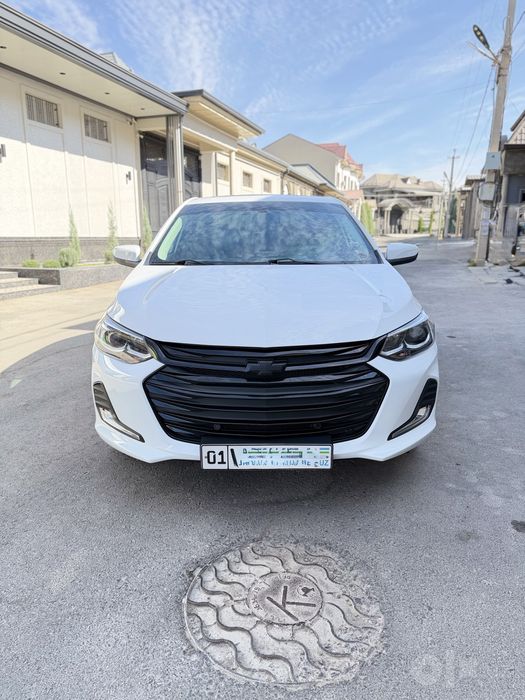 Onix Premier 2 Turbo AT PLUS