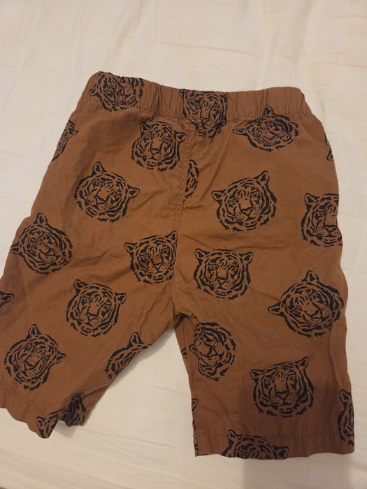 Pantaloni scurți 122
