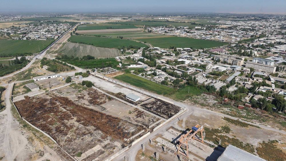 Чиназ0,99 га Ер Участкаси—Сотилади Ёки Узоқ Муддатга Ижарага Берилади!