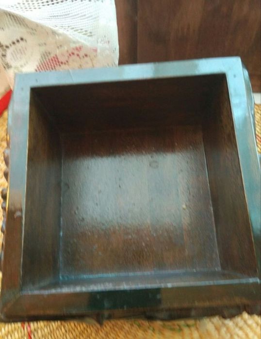 Шкатулка из дерева