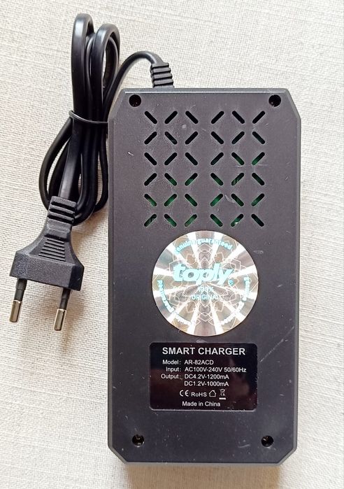 Зарядно устройство за батерии р-р АА, ААА, 18650, 18500, 26650, 14500