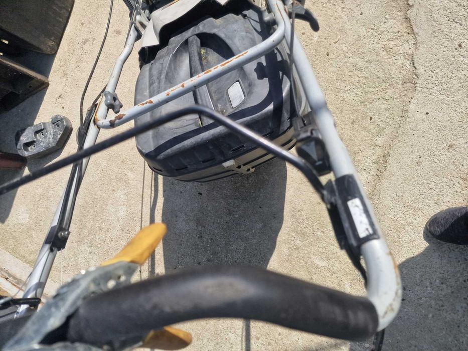 Masina de taiat iarba pe benzina Latime 53cm pe benzina 4CP Trac+COS