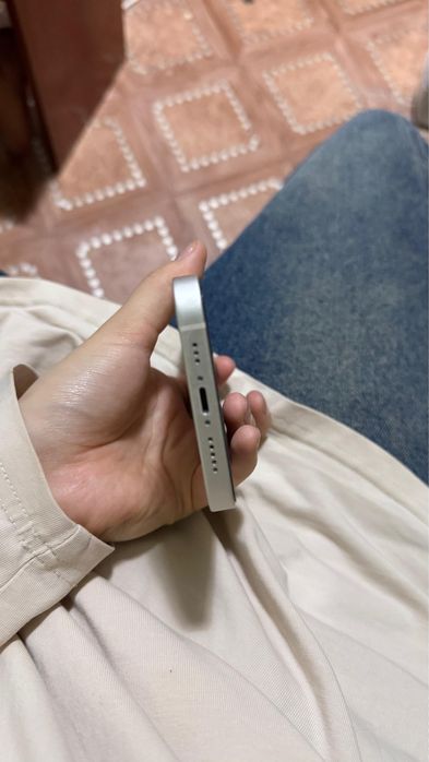 продам айфон 13 в идеале