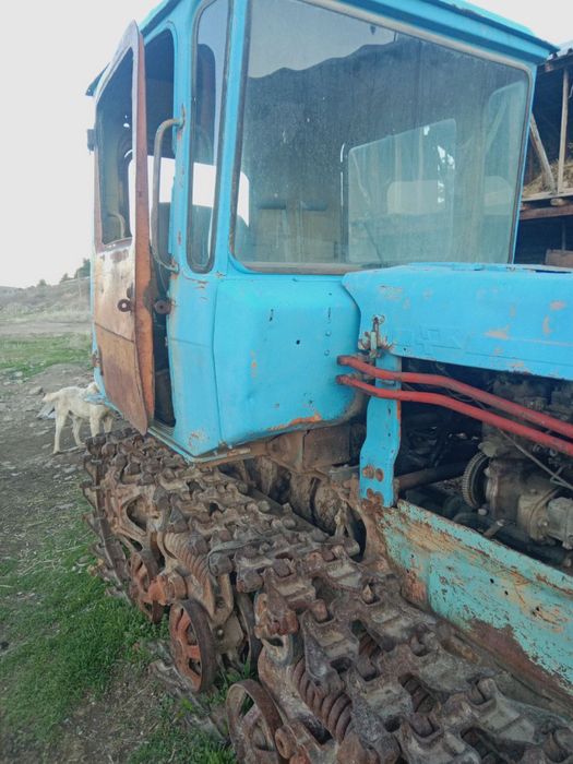 Buldozer va zapchaslari sotiladi yaxshi xolatda