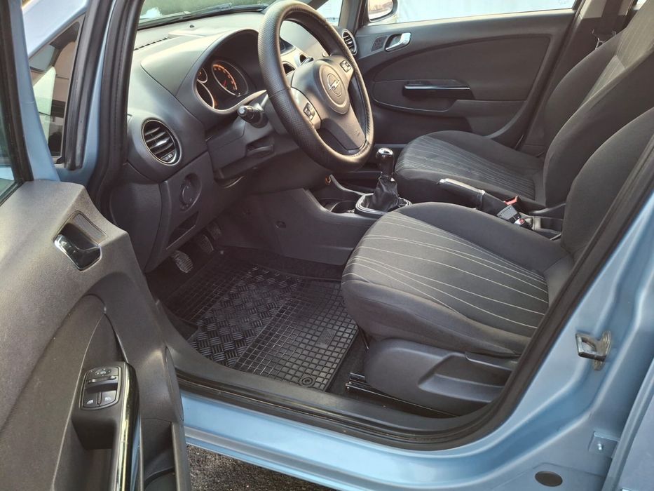 Opel corsa D fab 2008 mot 1.2 benzină Euro 4 km 200.000