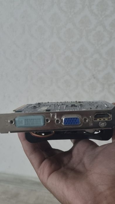 Продам GT 240 дешево