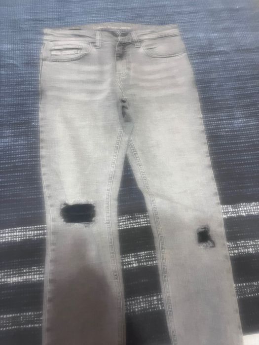 Продавам  мъжки дънки на изгодна цена