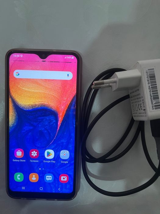 продаю телефоны Samsung Galaxy A10 и A6 + подарки
