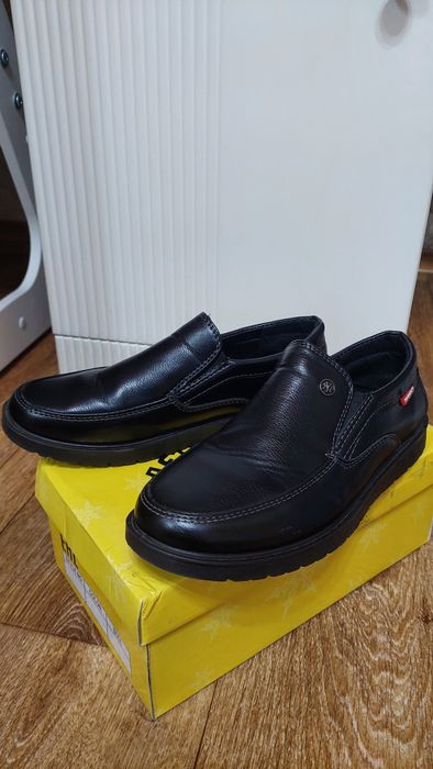 Продам обувь  на мальчика