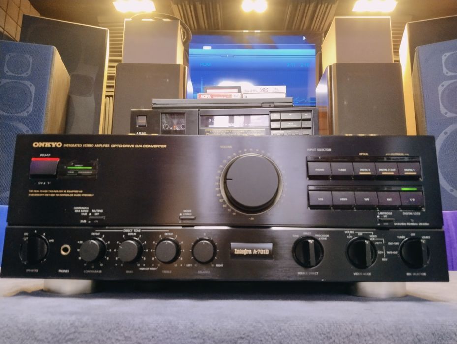 ONKYO Integra A-701D