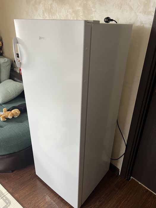 Продавам вертикален фризер Gorenje