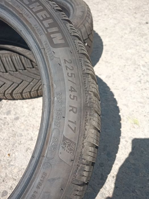 Michelin Alpin 225 47 R17 (94h)