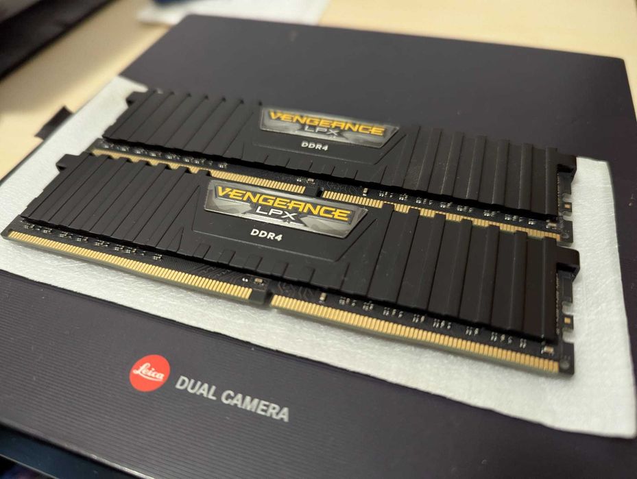 Kit memorie Corsair Vengeance LPX Black 32GB DDR4 3000MHz CL15
