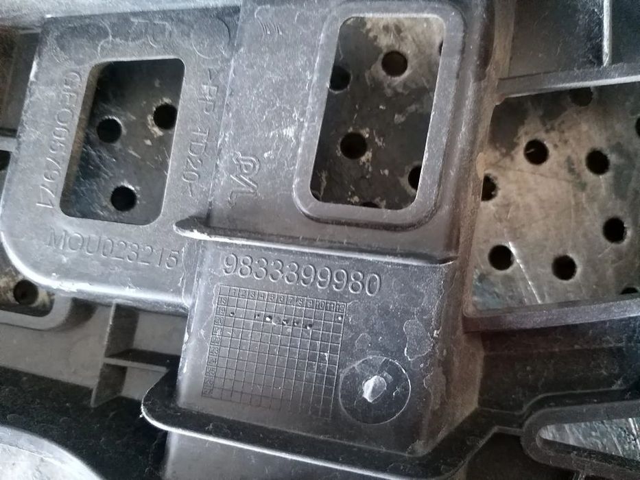 Suport dreapta bara spate citroen c5 aircross 9833399980