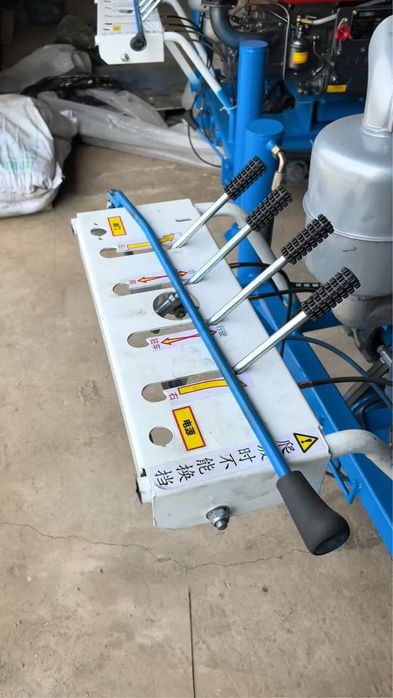 Utilaj de foraj , gata de lucru! 32CP, pret imbatabil , pe senile