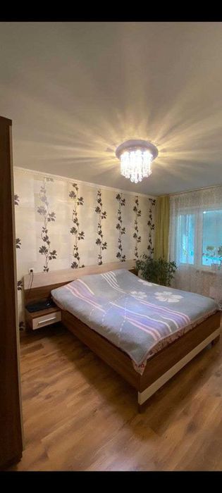 Двуспальная кровать