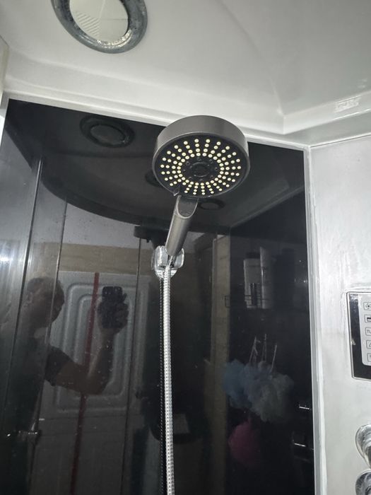 Cabina de dus cu hidromasaj