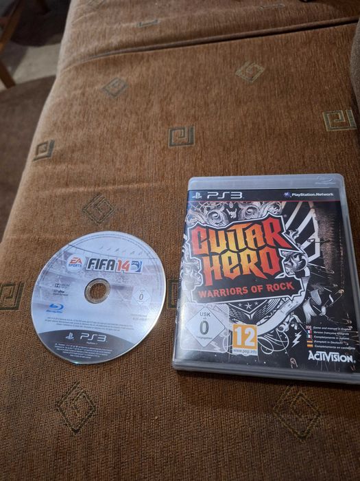 Игра за PS3 плюс подарък към нея Fifa