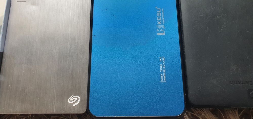 Vând hdd-uri externe de 500 gb,640 gb,750 gb și 1 TB