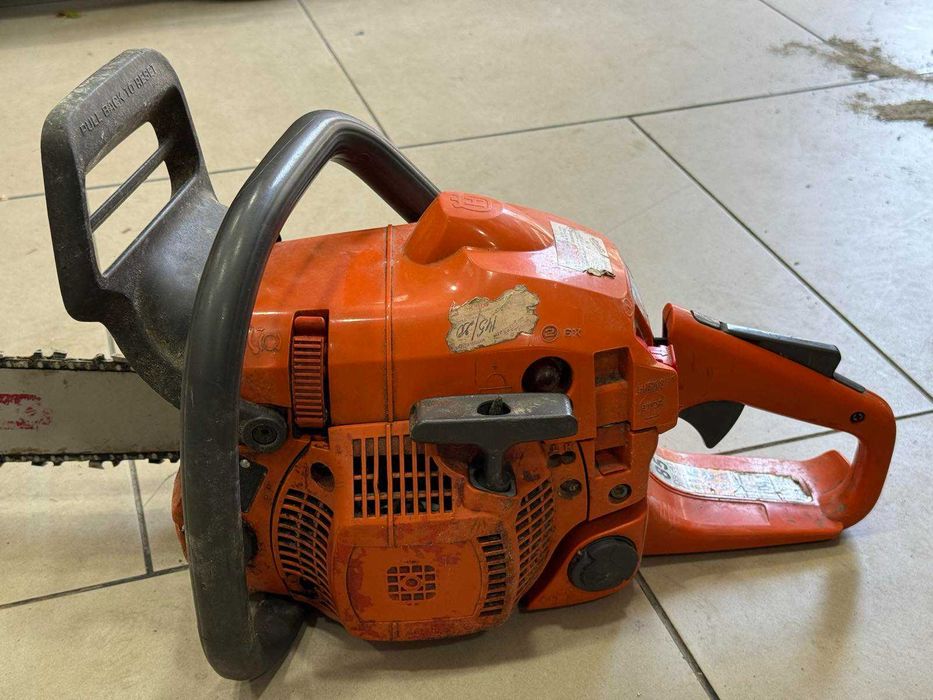Бензинова резачка Husqvarna 435
