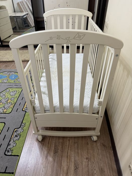 Десткая кровать