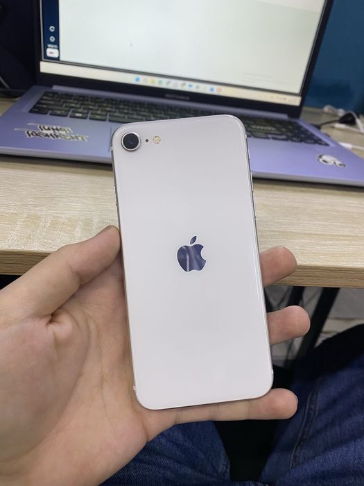 iPhone se 2 srochno sotiladi