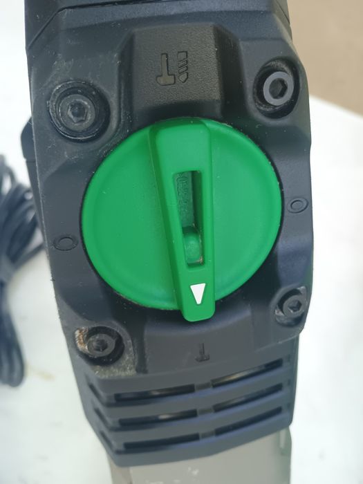 Ciocan rotopercutor hikoki dh 40 mc impecabil. La cutie