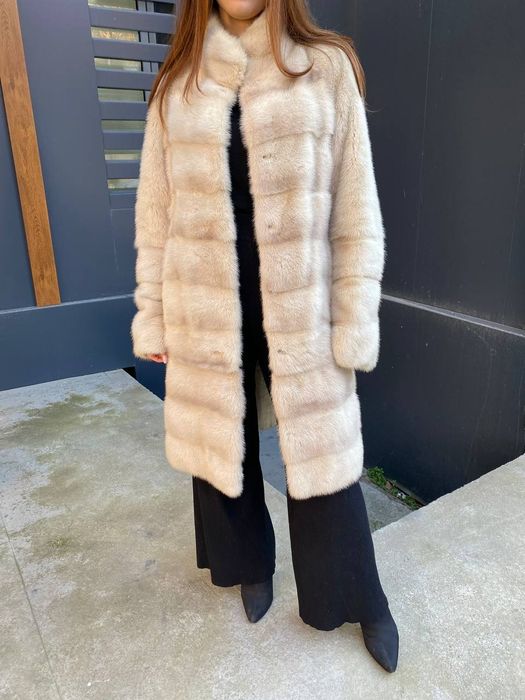 Натуральные норковые шубы хорошего качества  размеры 44-48