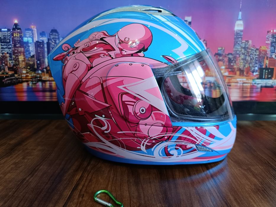 Мото шлем от бренда ICON siren